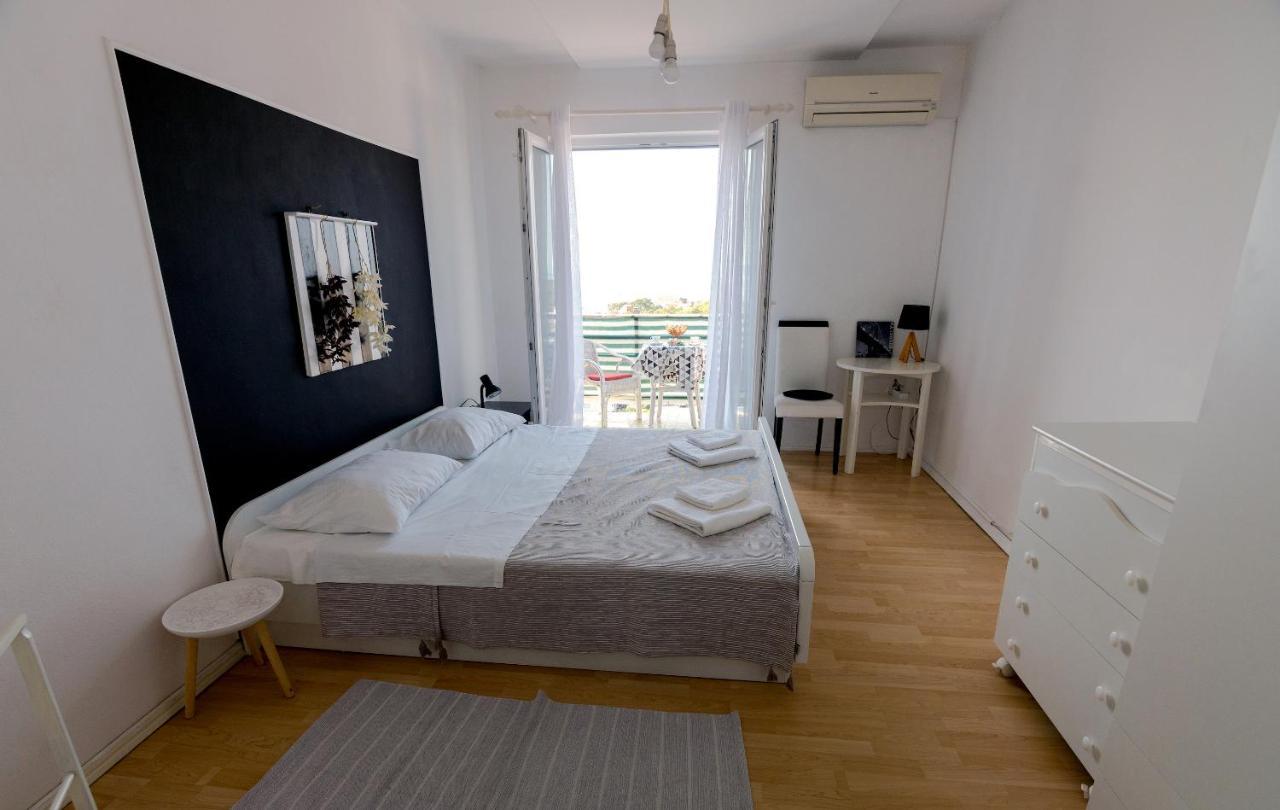 Apartment Eneja Rab Town Zewnętrze zdjęcie