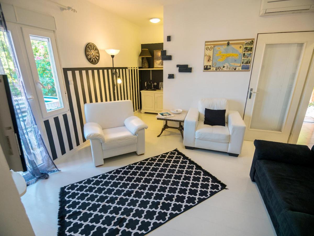 Apartment Eneja Rab Town Zewnętrze zdjęcie